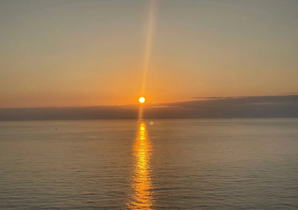 师者如光，虽微致远